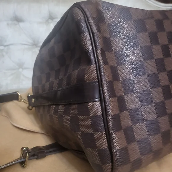 (SOLD)Authentic Louis Vuitton Damier Ebene bandoulier - Picture 7 of 16